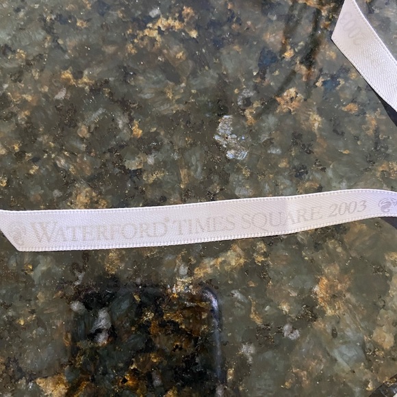 Waterford Crystal Courage 2003 Times Square Disc Ornament In Perfect Condition - Picture 3 of 9